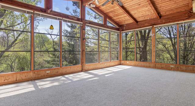 Photo of 2316 Carver Ave E, Maplewood, MN 55119