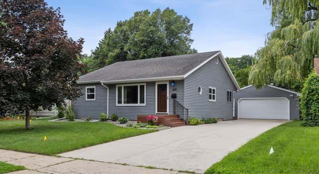 Photo of 1419 13th St S, Moorhead, MN 56560