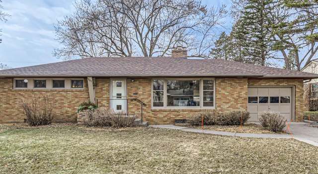 Photo of 1887 Simpson St, Falcon Heights, MN 55113
