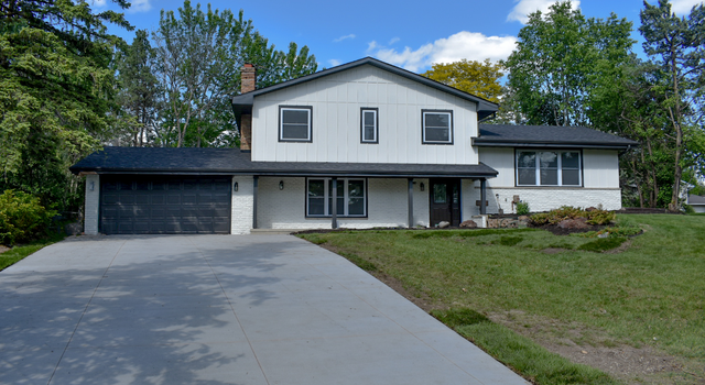 Photo of 8524 Hopewood Ln N, New Hope, MN 55427