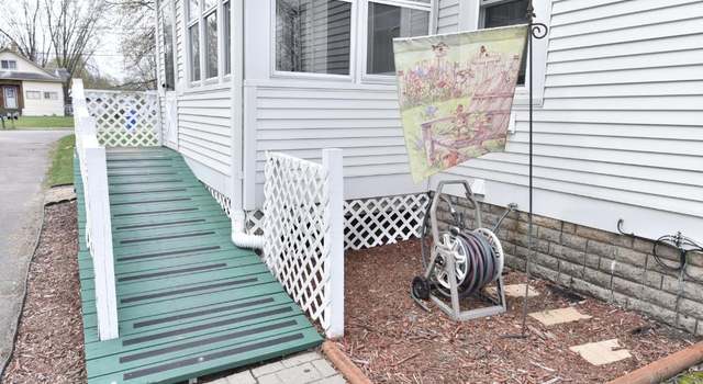 Photo of 224 Broadway St SE, Isanti, MN 55040