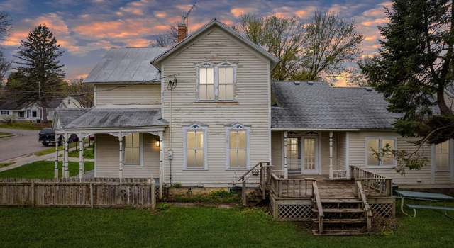 Photo of 422 Mulberry St W, Stillwater, MN 55082