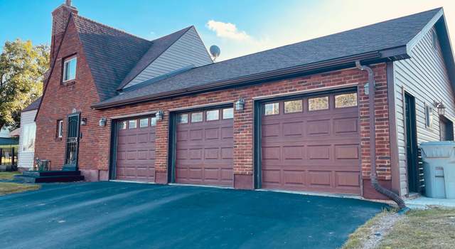 Photo of 419 5th Ave NW, Chisholm, MN 55719