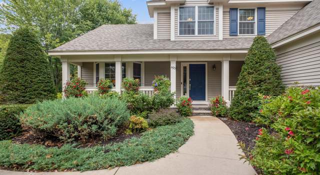 Photo of 495 Harbor Ct, Shoreview, MN 55126