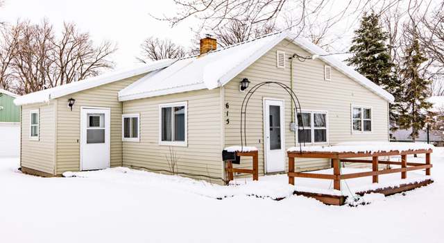 Photo of 615 E Adams Ave, Mahnomen, MN 56557