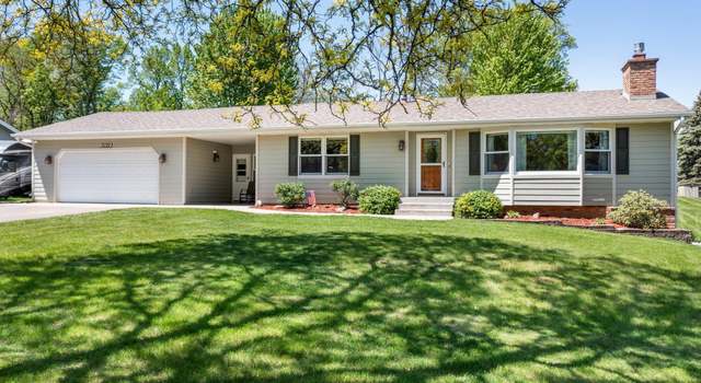 Photo of 15122 Green Oaks Trl SE, Prior Lake, MN 55372