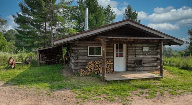Photo of 807 17th St, Maple Grove Twp, WI 54733
