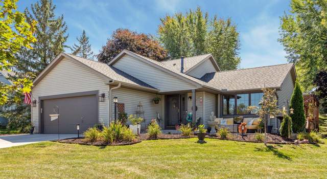 Photo of 9387 Mcintosh Rd, Woodbury, MN 55125