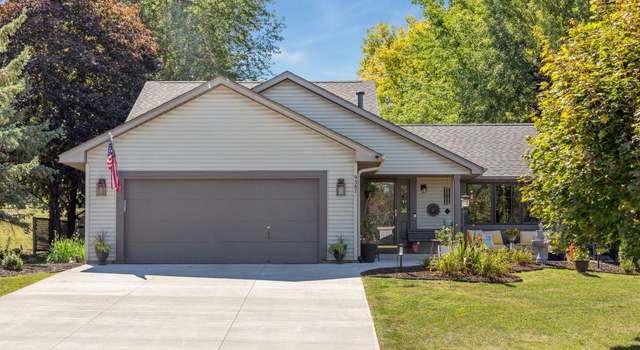 Photo of 9387 Mcintosh Rd, Woodbury, MN 55125