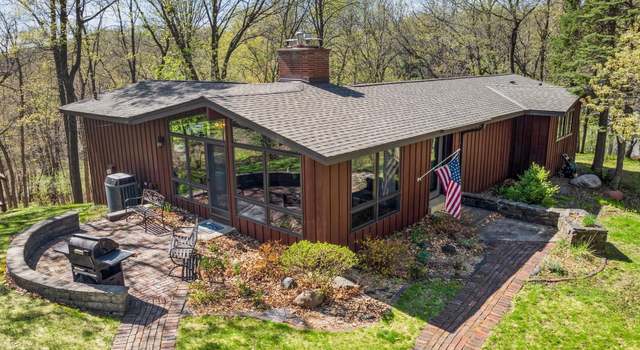 Photo of 11 Eagle Ridge Rd, North Oaks, MN 55127