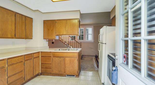 Photo of 785 Hawthorne Ave E, Saint Paul, MN 55106