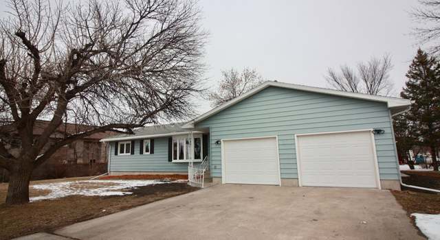 Photo of 102 11th Ave S, Wahpeton, ND 58075