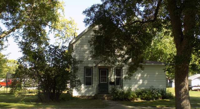 Photo of 301 S Griffin St, Lakefield, MN 56150