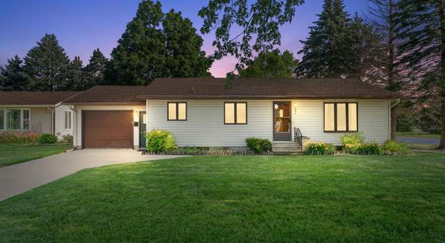 Photo of 401 W Douglas St, Arlington, MN 55307