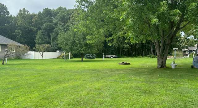 Photo of 905 Scharbillig Ct, Rice Lake, WI 54868