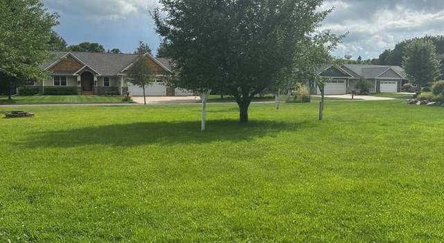 Photo of 905 Scharbillig Ct, Rice Lake, WI 54868