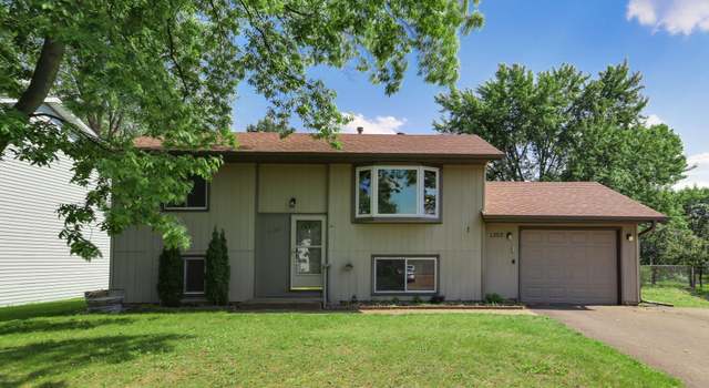 Photo of 1362 Meadowmoor Dr NE, Fridley, MN 55432