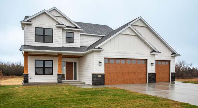Photo of 1701 20th Ave Cir NE, Kasson, MN 55944