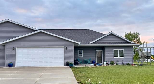 Photo of 1021 Grandview Dr, Balaton, MN 56115