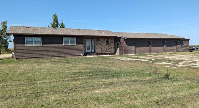 Photo of 515 5th St NW, Gwinner, ND 58040