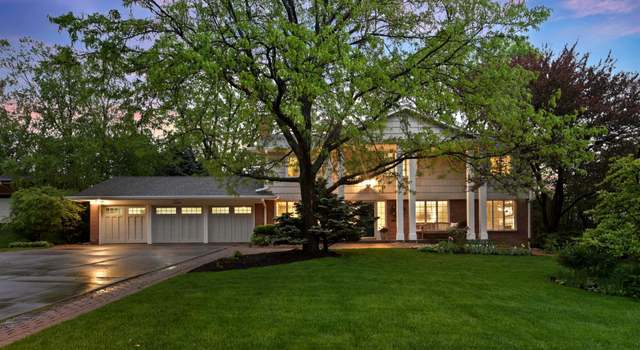 Photo of 5705 Camelback Dr, Edina, MN 55436