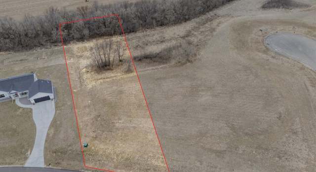 Photo of 914 8th St SW, Pine Island, MN 55963