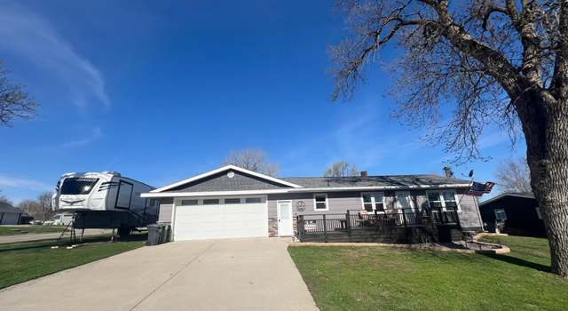 Photo of 117 Oklahoma Ave, Adrian, MN 56110