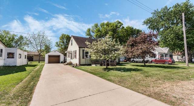 Photo of 335 Cossairt Ave W, Eden Valley, MN 55329