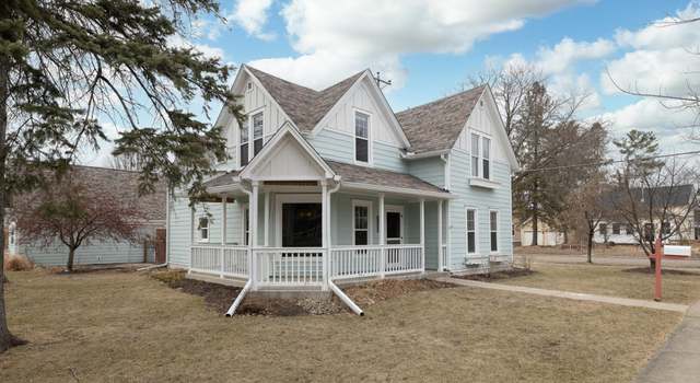 Photo of 1233 5th St, Hudson, WI 54016