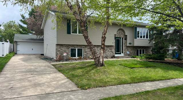 Photo of 832 Emerald Ln NW, Rochester, MN 55901