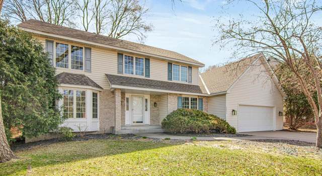Photo of 5954 Parkwood Dr, Shoreview, MN 55126