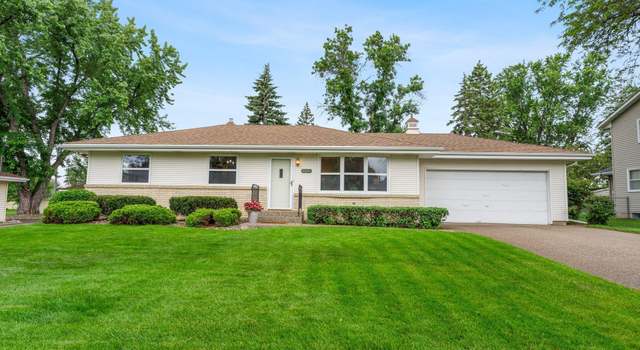 Photo of 2126 Mapleview Ave, Maplewood, MN 55109