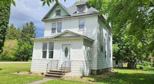 Photo of 12 S Quinn St, Bricelyn, MN 56014