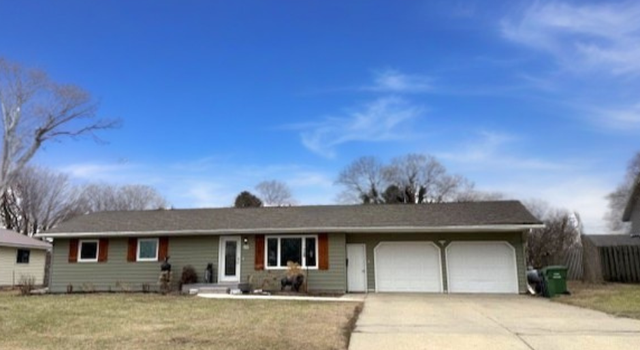 Photo of 409 Arkansas Ave, Adrian, MN 56110