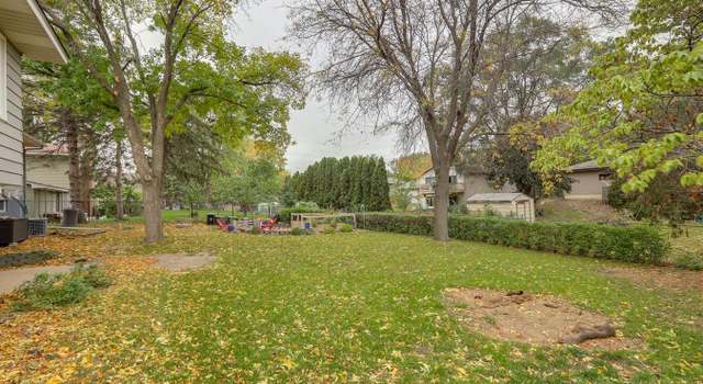 Photo of 2617 Ridge Ln, Saint Paul, MN 55112