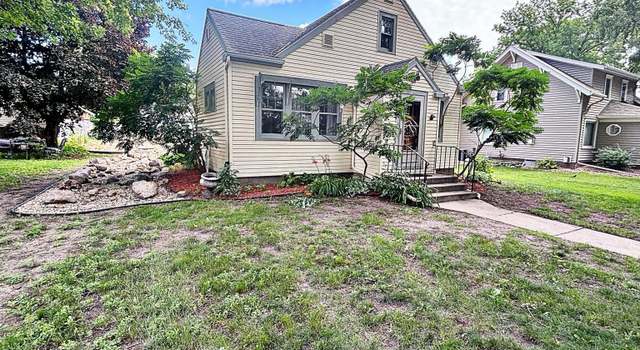 Photo of 419 E 3rd St, Redwood Falls, MN 56283