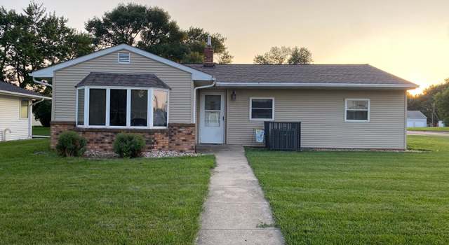 Photo of 522 1st St SE, Madelia, MN 56062