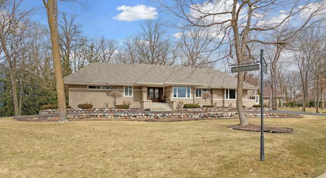 Photo of 8700 Sherwood Blf, Eden Prairie, MN 55347