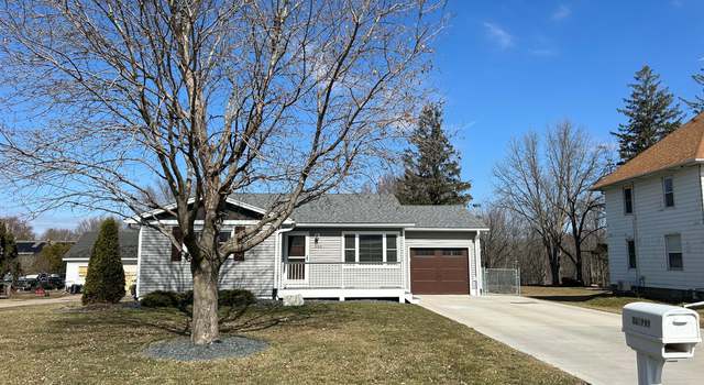 Photo of 335 2nd St NW, Elgin, MN 55932