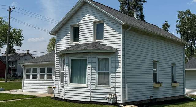 Photo of 972 Bluff Ave, Saint Charles, MN 55972