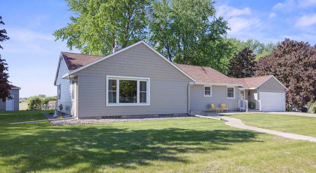 Photo of 111 3rd St S, Brownton, MN 55312