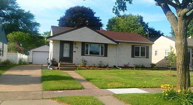 Photo of 2069 Ivy Ave E, Saint Paul, MN 55119