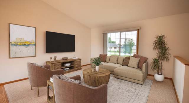 Photo of 706 Country Club Dr SW, Melrose, MN 56352