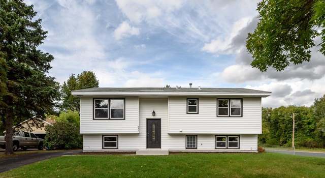 Photo of 943 Blackoaks Ln, Anoka, MN 55303