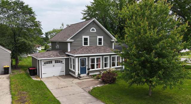 Photo of 406 Oak St N, Sauk Centre, MN 56378