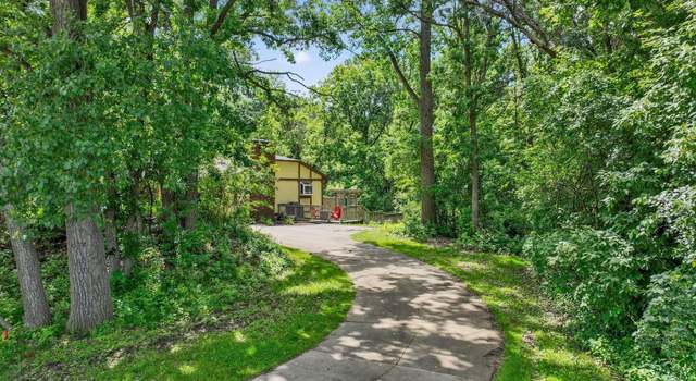 Photo of 2234 Woodlynn Ave, Saint Paul, MN 55109