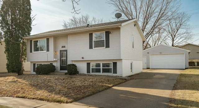 Photo of 2056 44th St NW, Rochester, MN 55901