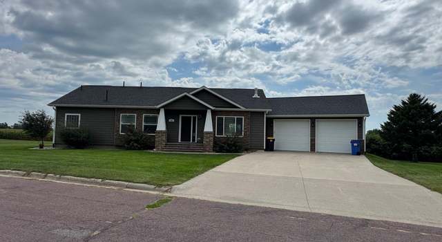 Photo of 307 4th St, Westbrook, MN 56183