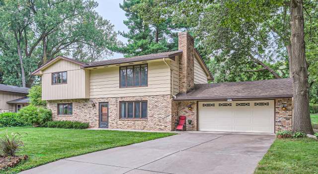 Photo of 7017 Willow Ln, Brooklyn Center, MN 55430