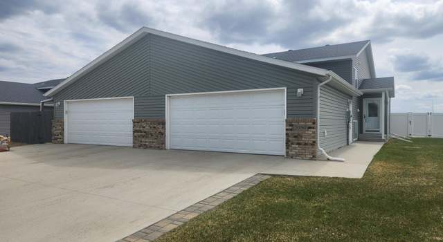 Photo of 3396 Maple Leaf Loop S, Fargo, ND 58104